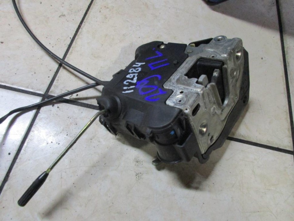 Замок двери передней левой MERCEDES-BENZ CLK-класс C209/W209 (2002 - 2005) фото 1 — Разборка Мерседес