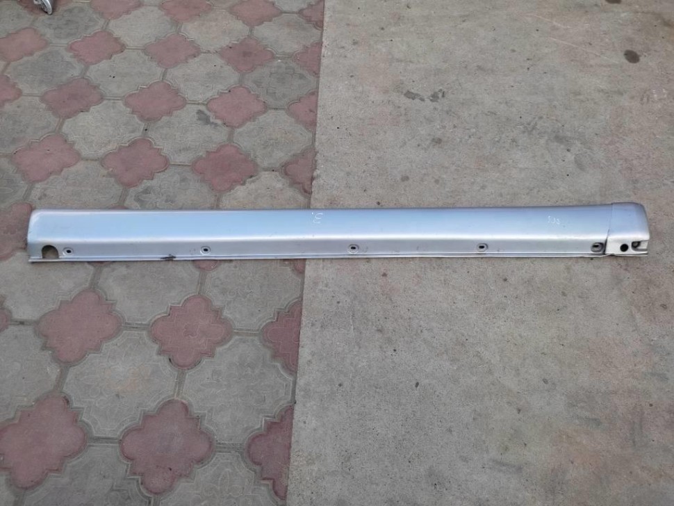 Порог пластиковый правый MERCEDES-BENZ M-класс W163 рестайлинг (2001 - 2005) фото 1 — Разборка Мерседес