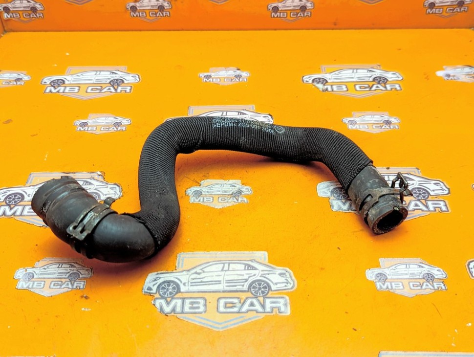 Патрубок ОЖ MERCEDES-BENZ A-класс W169 (2004 - 2008) фото 1 &mdash; Разборка Мерседес