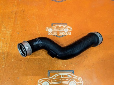 Патрубок интеркулера MERCEDES-BENZ C-класс W203/S203/CL203 (2000 - 2004) — Разборка Мерседес