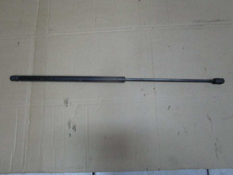 Амортизатор крышки багажника MERCEDES-BENZ M-класс W163 рестайлинг (2001 - 2005) фото 1 — Разборка Мерседес