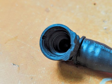 Трубка ОЖ MERCEDES-BENZ C-класс W205/S205/C205/A205 рестайлинг (2018 - 2023) &mdash; Разборка Мерседес