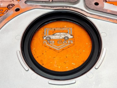 Крышка заднего сальника коленвала MERCEDES-BENZ R-класс W251 (2005 - 2007) R 350 CDI 3.0 4MATIC AT (224 л.с.) &mdash; Разборка Мерседес