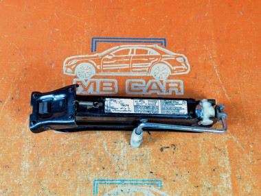 Домкрат MERCEDES-BENZ C-класс W203/S203/CL203 рестайлинг (2004 - 2008) &mdash; Разборка Мерседес