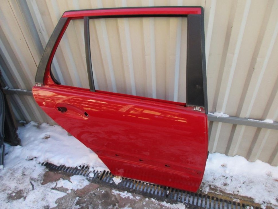 Дверь задняя правая MERCEDES-BENZ C-класс W203/S203/CL203 рестайлинг (2004 - 2008) фото 1 — Разборка Мерседес