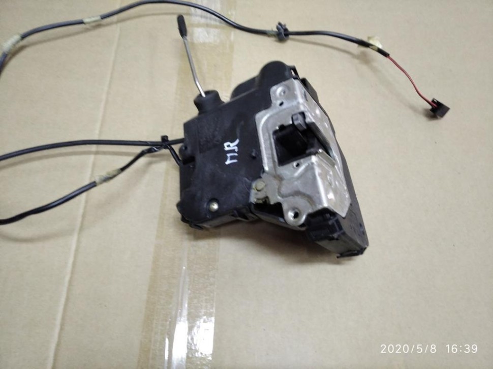 Замок двери передней правой MERCEDES-BENZ C-класс W203/S203/CL203 (2000 - 2004) фото 1 — Разборка Мерседес