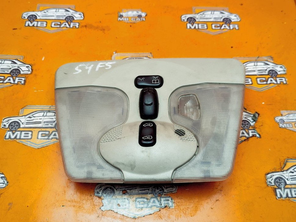 Плафон салона MERCEDES-BENZ A-класс W168 рестайлинг (2001 - 2004) A 170 1.7 AT (95 л.с.) фото 1 &mdash; Разборка Мерседес