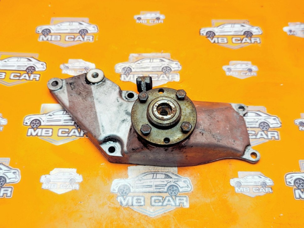 Кронштейн вискомуфты MERCEDES-BENZ S-класс W140 (1991 - 1998) фото 1 &mdash; Разборка Мерседес