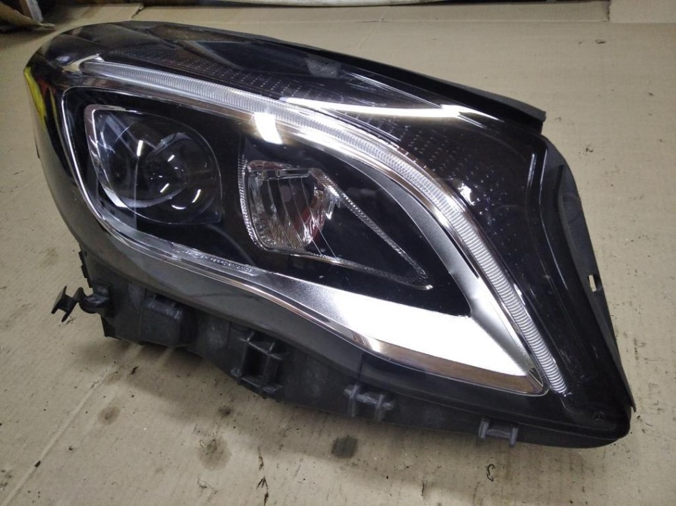 Фара правая MERCEDES-BENZ GLA-класс X156 рестайлинг (2017 - 2020) фото 1 — Разборка Мерседес