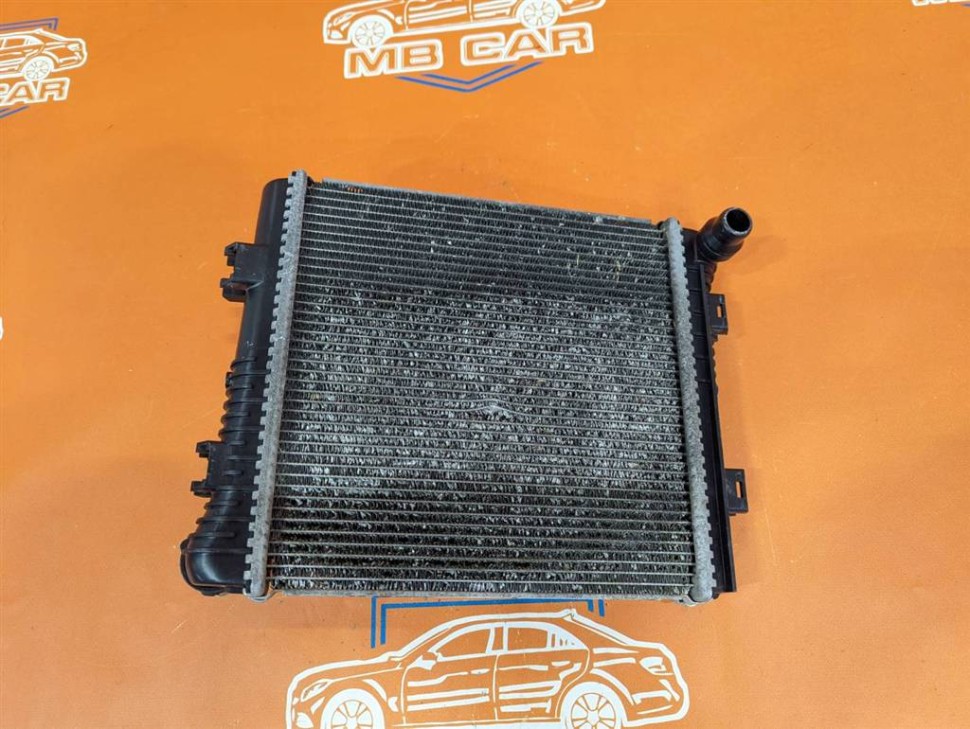 Радиатор дополнительный MERCEDES-BENZ C-класс AMG W205/S205/C205/A205 (2014 - 2018) фото 1 — Разборка Мерседес