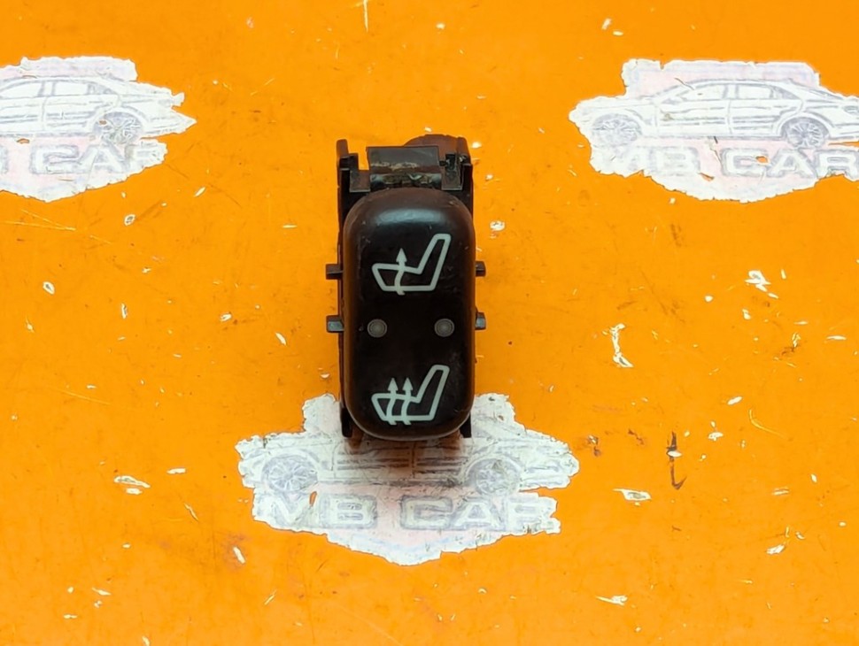 Кнопка обогрева сидений MERCEDES-BENZ M-класс W163 рестайлинг (2001 - 2005) фото 1 &mdash; Разборка Мерседес