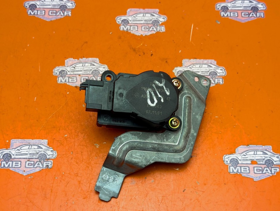 Сервоприводы печки MERCEDES-BENZ M-класс W163 рестайлинг (2001 - 2005) фото 1 — Разборка Мерседес