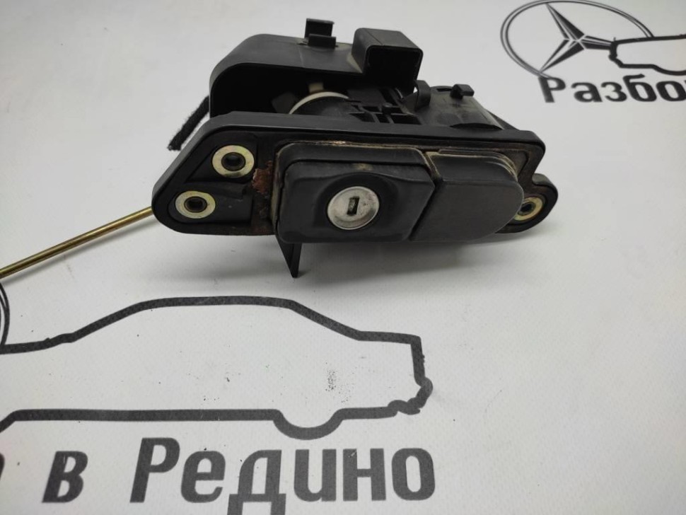 Ручка открытия багажника MERCEDES-BENZ S-класс W220 (1998 - 2005) фото 1 — Разборка Мерседес