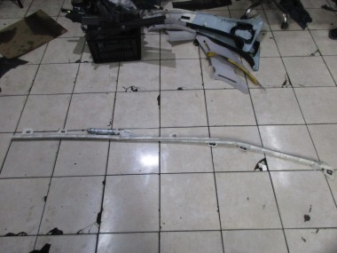 Шторка безопасности левая MERCEDES-BENZ E-класс W212/S212/C207/A207 (2009 - 2013) — Разборка Мерседес