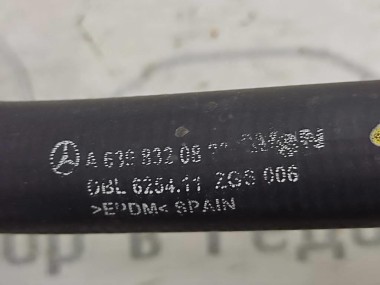 Патрубок ОЖ MERCEDES-BENZ V-класс W639 (2003 - 2014) — Разборка Мерседес