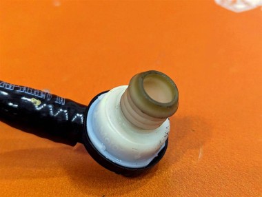 Трубка вакуумная MERCEDES-BENZ C-класс W204/S204 (2006 - 2011) — Разборка Мерседес