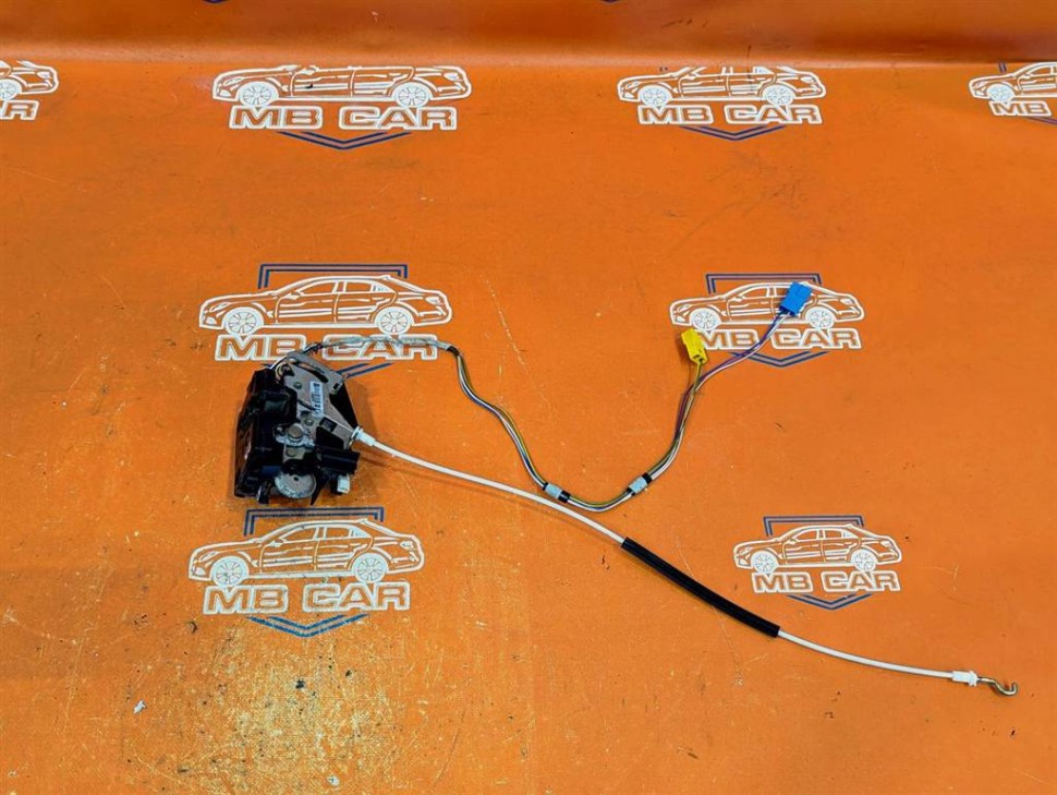 Замок двери передней правой MERCEDES-BENZ VANEO W414 (2001 - 2005) фото 1 — Разборка Мерседес