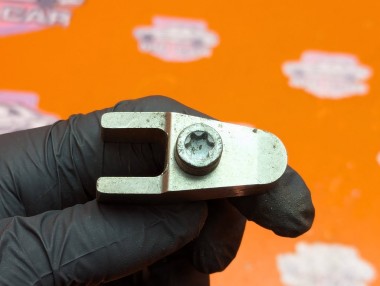 Кронштейн крепления форсунок MERCEDES-BENZ Sprinter W901-905 (1995 - 2006) &mdash; Разборка Мерседес