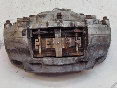 Суппорт передний правый MERCEDES-BENZ C-класс W205/S205/C205/A205 (2014 - 2018) — Разборка Мерседес