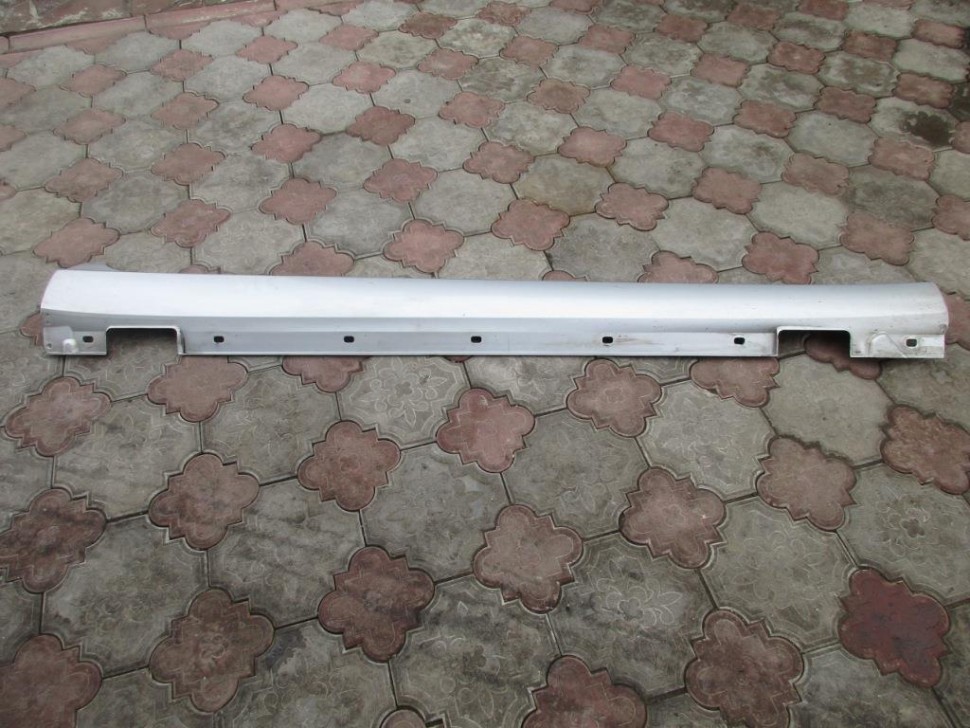 Порог пластиковый правый MERCEDES-BENZ CLS-класс C218/X218 (2010 - 2014) фото 1 — Разборка Мерседес