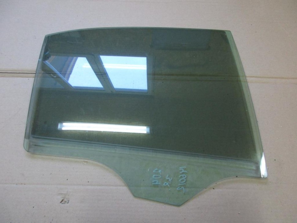 Стекло заднее правое MERCEDES-BENZ C-класс W204/S204 (2006 - 2011) фото 1 — Разборка Мерседес