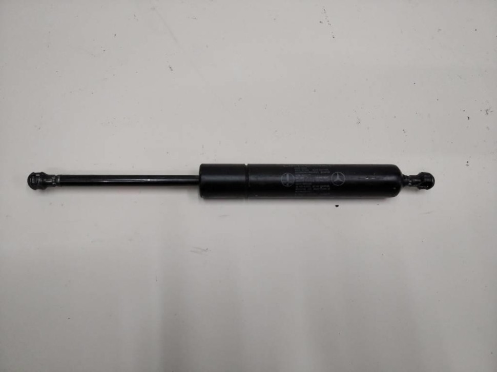 Амортизатор крышки багажника MERCEDES-BENZ E-класс W210/S210 рестайлинг (1999 - 2003) фото 1 — Разборка Мерседес