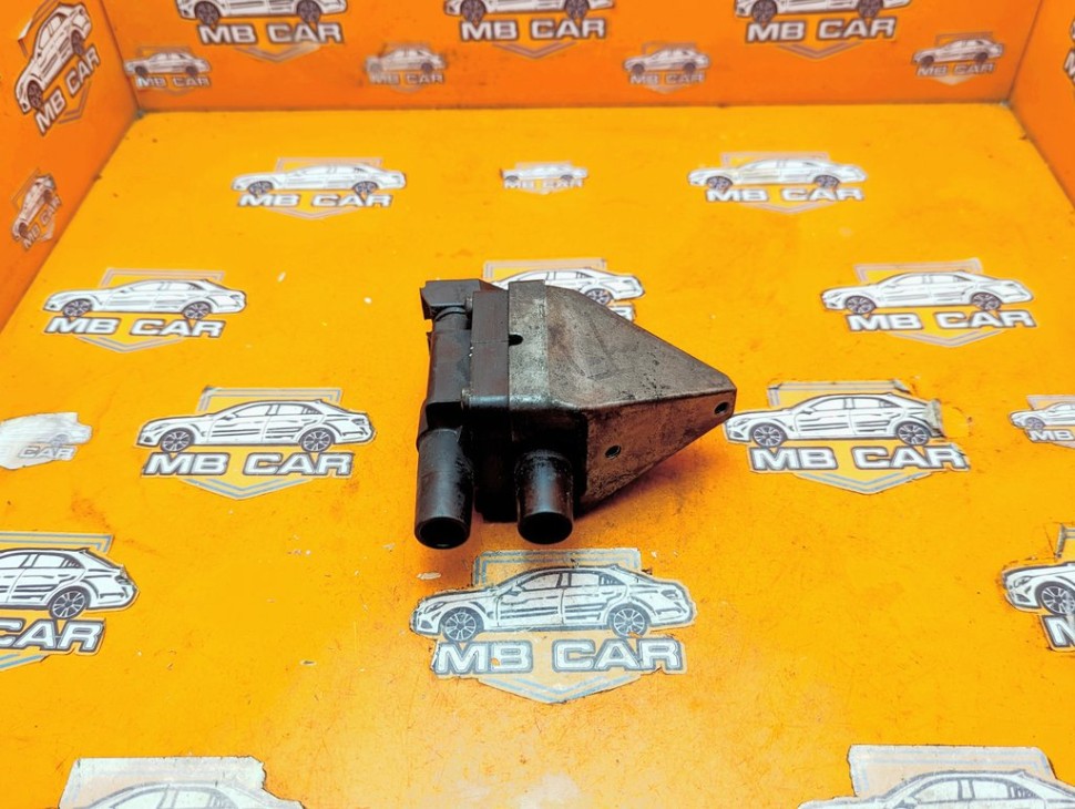 Катушка зажигания MERCEDES-BENZ C-класс W202/S202 (1993 - 1997) фото 1 &mdash; Разборка Мерседес