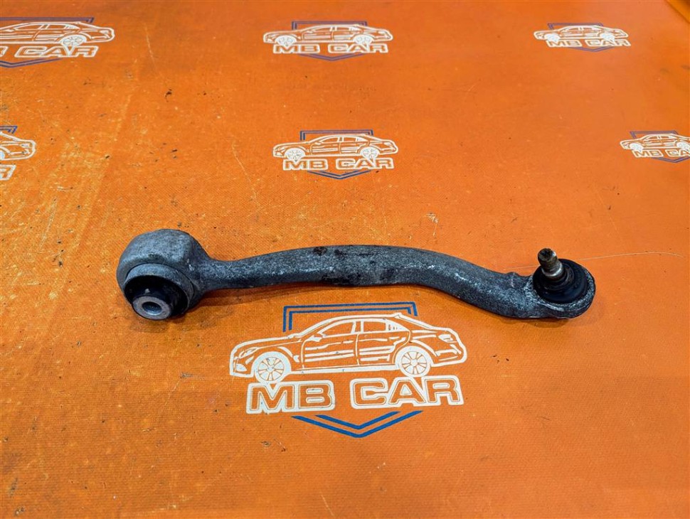 Рычаг передний нижний правый MERCEDES-BENZ C-класс W204/S204 (2006 - 2011) фото 1 — Разборка Мерседес
