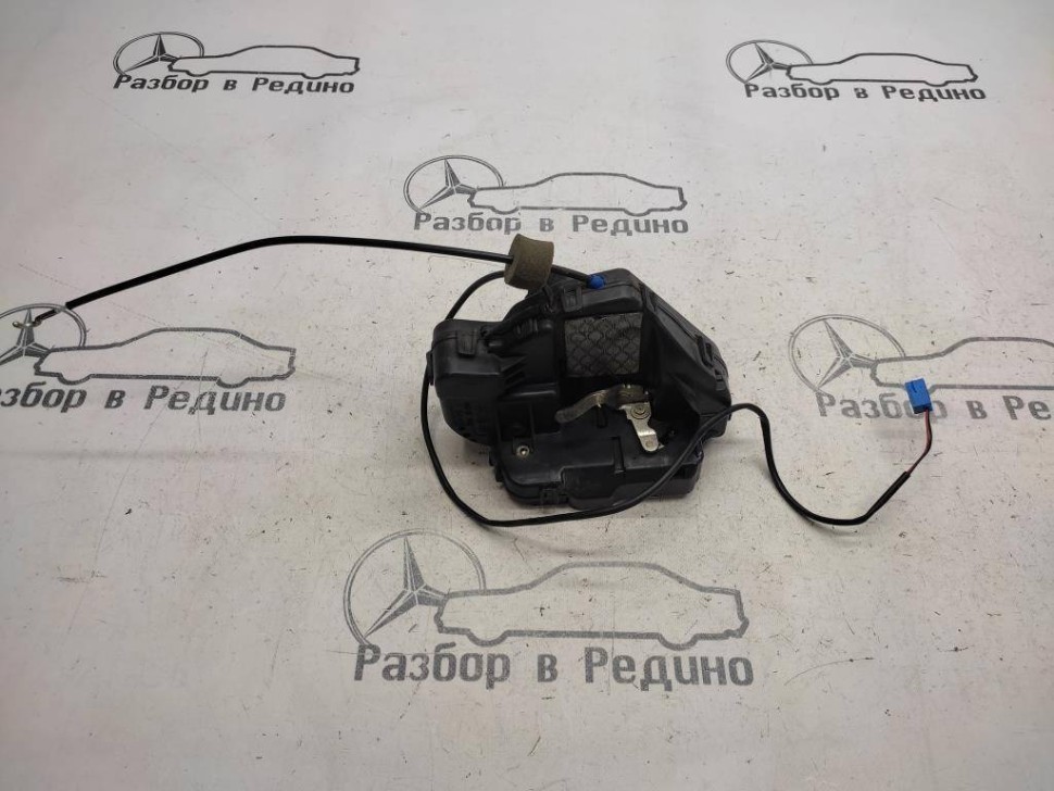 Замок двери задней левой MERCEDES-BENZ CLS-класс C219 (2004 - 2008) фото 1 &mdash; Разборка Мерседес