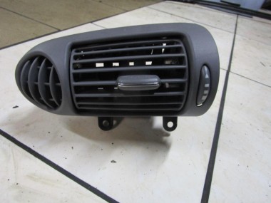 Воздуховод MERCEDES-BENZ C-класс W203/S203/CL203 (2000 - 2004) — Разборка Мерседес