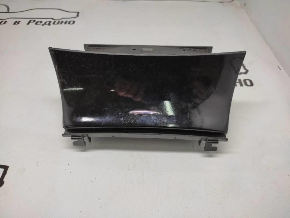 Пепельница MERCEDES-BENZ E-класс AMG W211/S211 (2002 - 2006) фото 1 — Разборка Мерседес