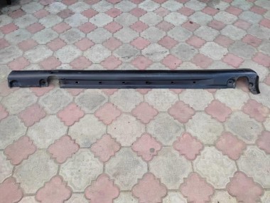 Порог пластиковый левый MERCEDES-BENZ S-класс W220 (1998 - 2005) — Разборка Мерседес