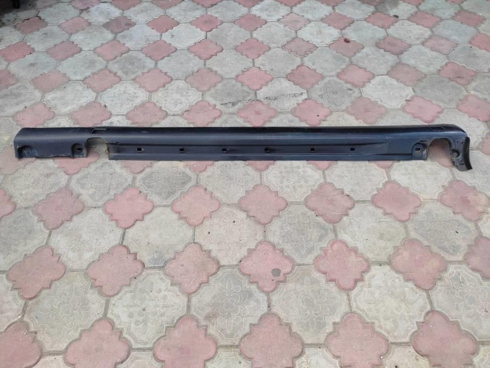 Порог пластиковый левый MERCEDES-BENZ S-класс W220 (1998 - 2005) фото 1 — Разборка Мерседес