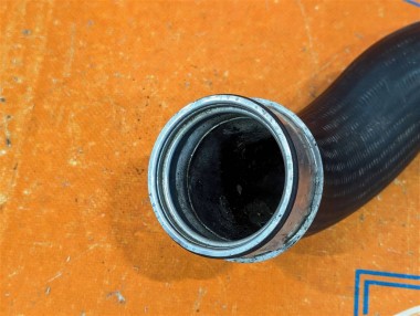 Патрубок интеркулера MERCEDES-BENZ E-класс W211/S211 (2002 - 2006) — Разборка Мерседес