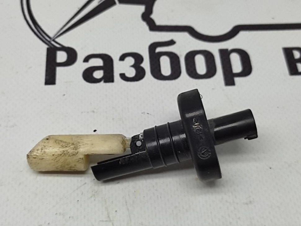 Датчик уровня омывающей жидкости MERCEDES-BENZ CLS-класс C219 (2004 - 2008) фото 1 — Разборка Мерседес