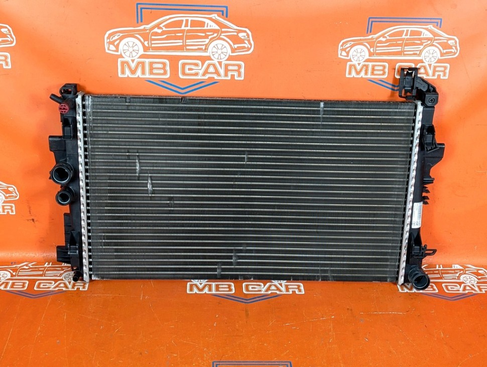 Радиатор MERCEDES-BENZ V-класс W639 (2003 - 2014) фото 1 &mdash; Разборка Мерседес