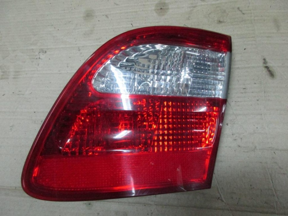 Фонарь крышки багажника MERCEDES-BENZ E-класс W211/S211 (2002 - 2006) фото 1 — Разборка Мерседес