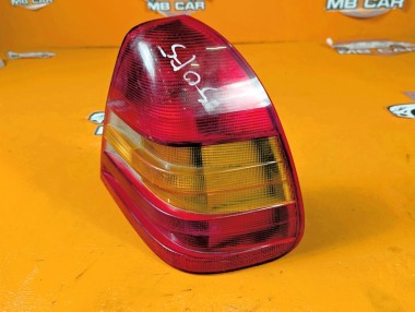 Фонарь задний правый MERCEDES-BENZ C-класс W202/S202 (1993 - 1997) &mdash; Разборка Мерседес