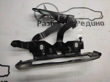 Петля капота MERCEDES-BENZ C-класс W204/S204 (2006 - 2011) — Разборка Мерседес