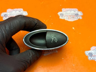 Кнопка открытия багажника MERCEDES-BENZ E-класс W211/S211 (2002 - 2006) — Разборка Мерседес
