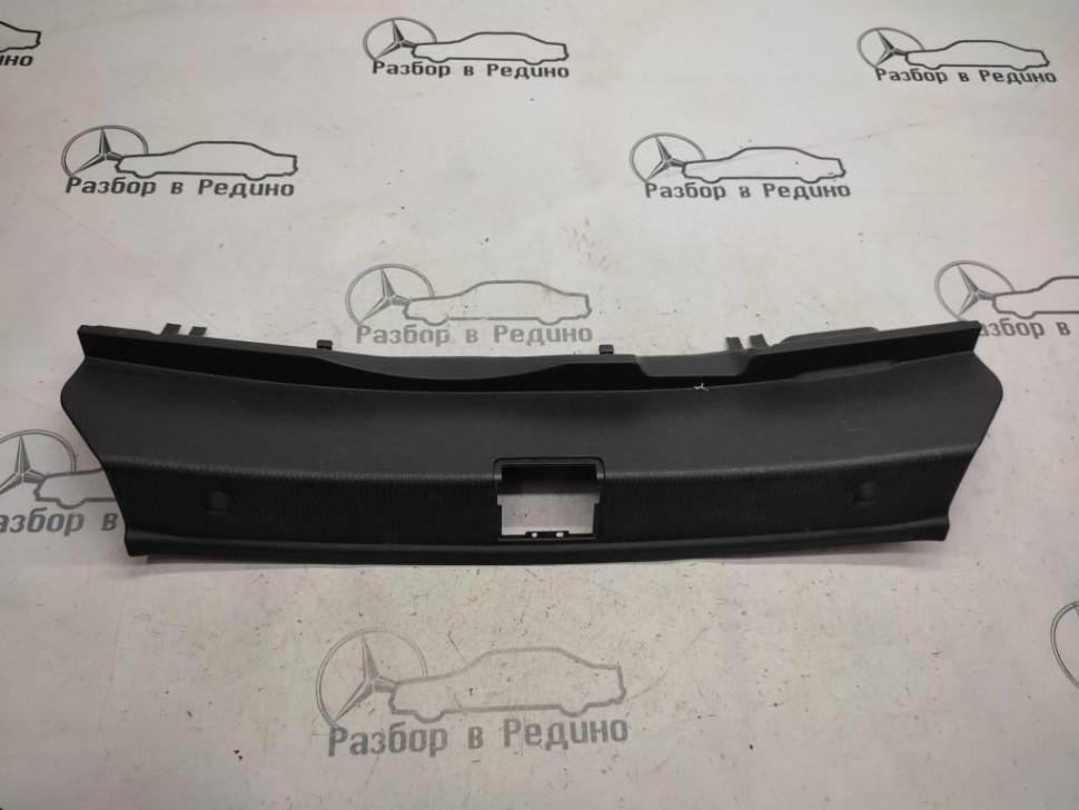 Накладка замка багажника MERCEDES-BENZ C-класс W204/S204/С204 рестайлинг (2011 - 2015) фото 1 — Разборка Мерседес