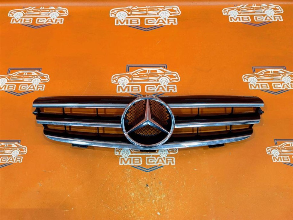 Решетка радиатора MERCEDES-BENZ CLK-класс C209/A209 рестайлинг (2005 - 2010) фото 1 — Разборка Мерседес