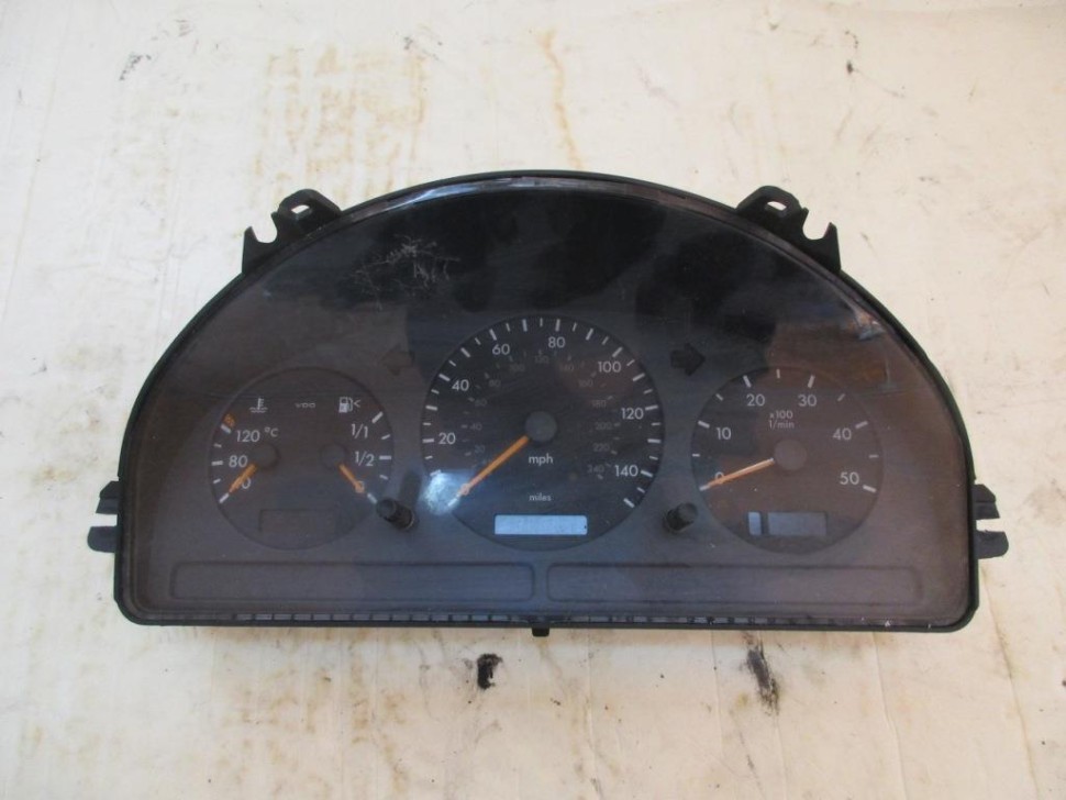 Щиток приборов MERCEDES-BENZ M-класс W163 рестайлинг (2001 - 2005) фото 1 — Разборка Мерседес