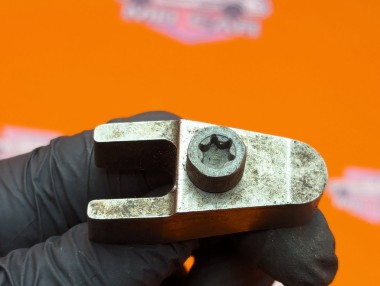 Кронштейн крепления форсунок MERCEDES-BENZ Sprinter W901-905 (1995 - 2006) &mdash; Разборка Мерседес