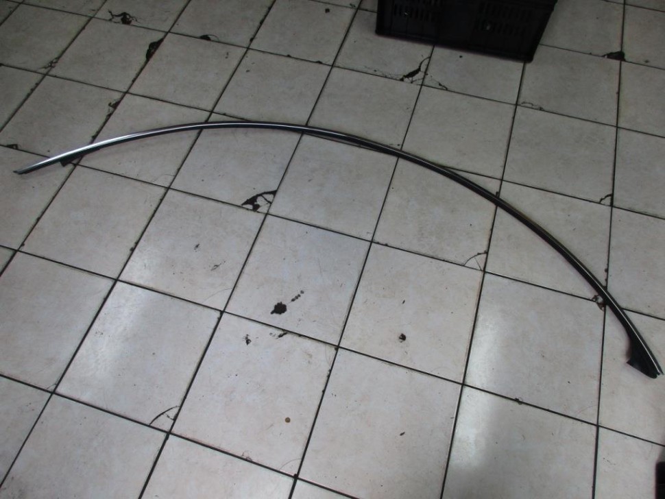 Молдинг крыши MERCEDES-BENZ CLS-класс C218/X218 (2010 - 2014) фото 1 — Разборка Мерседес