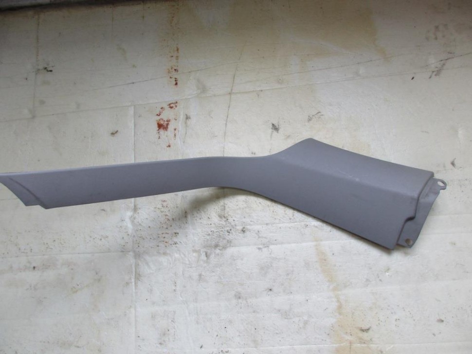 Накладка задней стойки MERCEDES-BENZ M-класс W164 (2005 - 2008) фото 1 — Разборка Мерседес