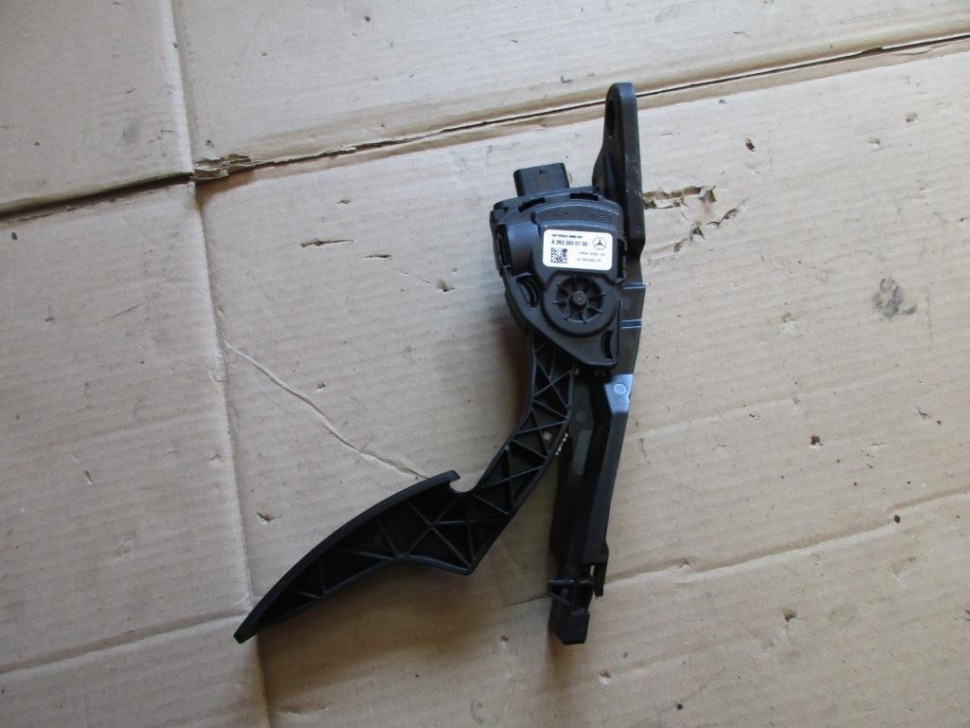 Педаль газа электронная MERCEDES-BENZ GLE-класс Coupe C292 (2015 - 2019) фото 1 — Разборка Мерседес