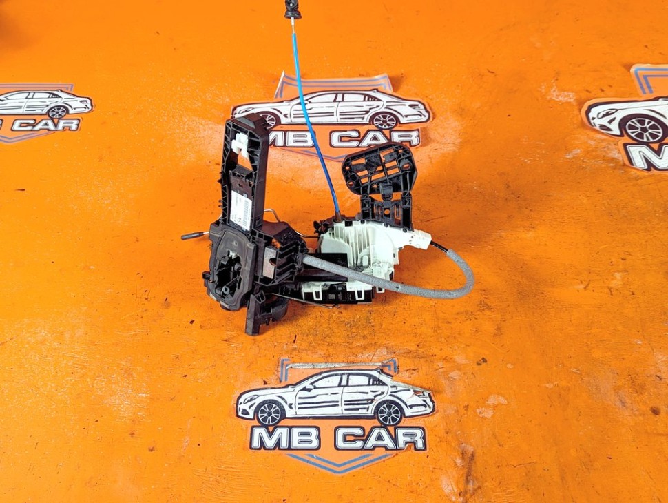 Замок двери передней правой MERCEDES-BENZ GLA-класс X156 (2013 - 2017) фото 1 &mdash; Разборка Мерседес