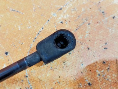 Амортизатор капота MERCEDES-BENZ E-класс AMG W211/S211 (2002 - 2006) — Разборка Мерседес