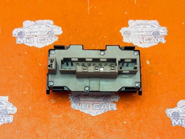 Кнопка аварийной сигнализации MERCEDES-BENZ C-класс W202/S202 (1993 - 1997) — Разборка Мерседес